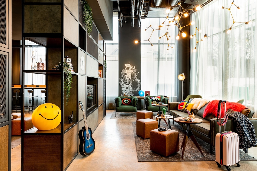Moxy Glasgow Sec
